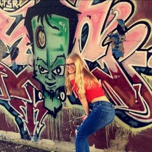 Meet your Posher, Christina